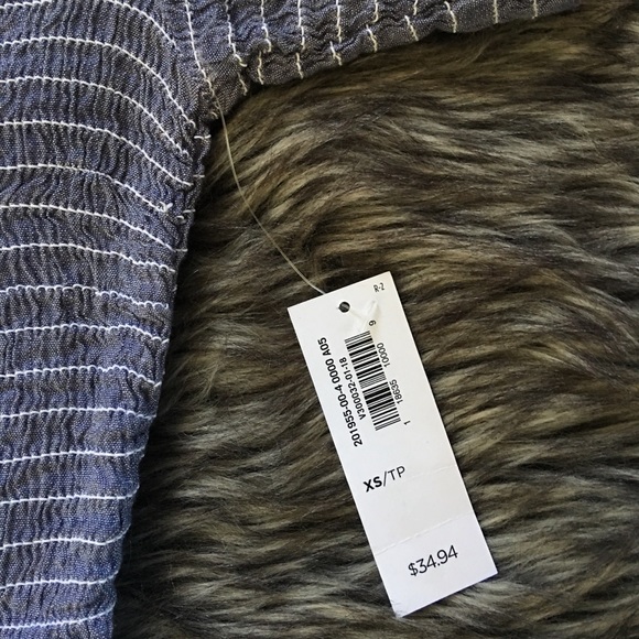 NWT Off shoulder shirt - Picture 2 of 3